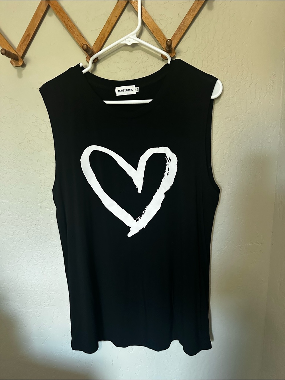 2 MAGICINK Black Sleeveless Tees White Heart & Sunflower Graphics